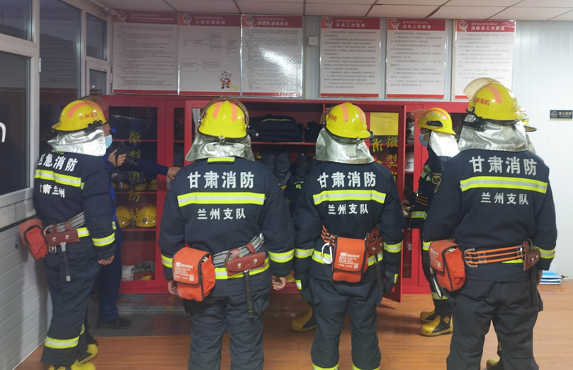 【“三抓三促”進行時】蘭州高新區消防救援大隊定遠消防站深入隴神戎發開展“實戰練兵”消防演練活動