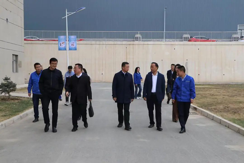 【“三抓三促”進行時】集團公司總經理竇生銘深入隴神戎發調研企業生產經營情況