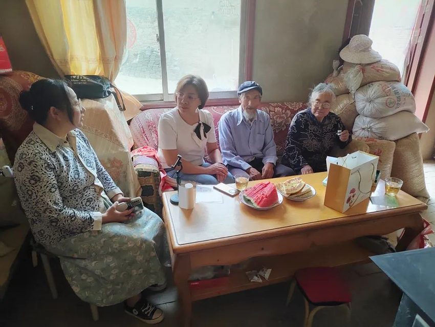 【集團要聞】王麗華深入幫扶村開展“結對幫扶愛心甘肅”行動