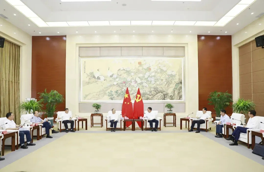 【集團(tuán)要聞】汪尚學(xué)武和謙會(huì)見周榮一行