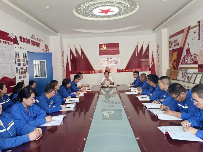 做鐵的紀律“排頭兵”——隴神戎發黨委書記、董事長宋敏平講授黨紀教育專題黨課